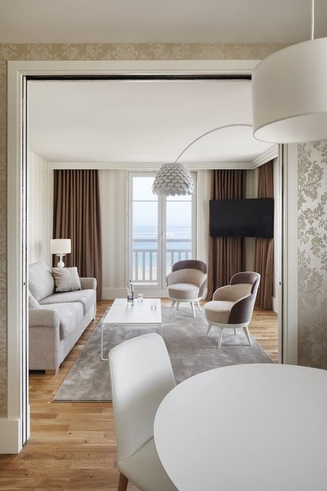 Suite