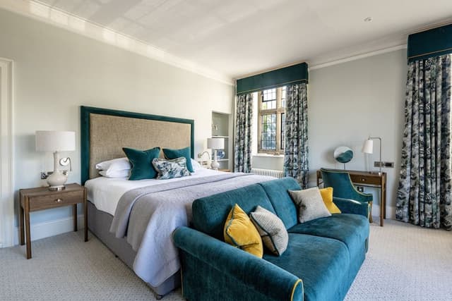 Feature Double Room, 1 Queen Bed