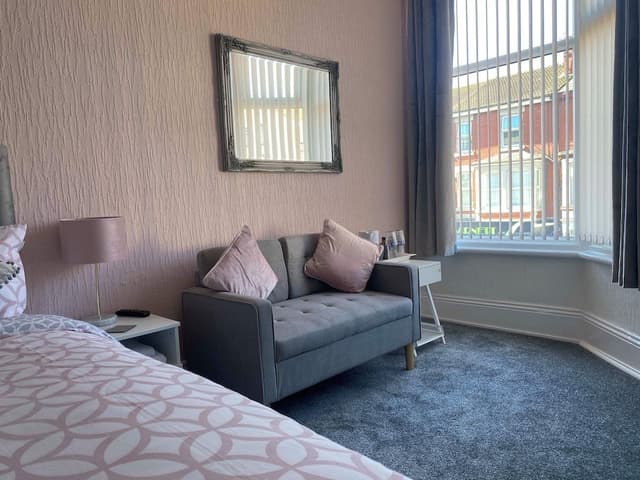 Double Room, Ensuite (Deluxe)