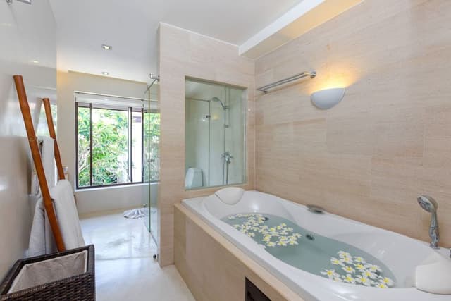 Three Bedroom Suite Pool Villa Sea