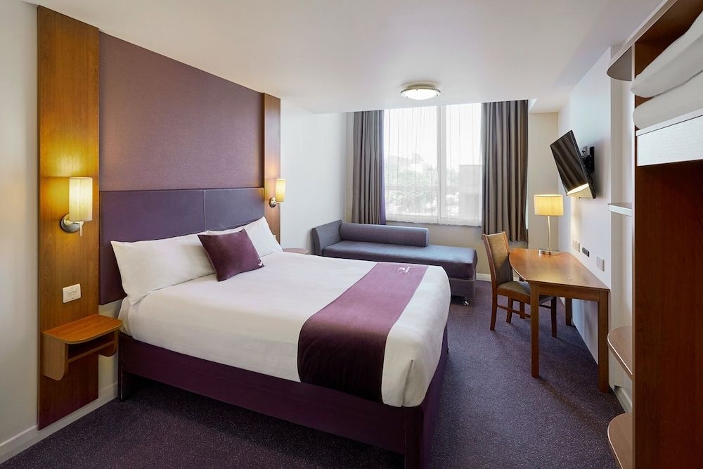 Premier Inn Bromsgrove Central4