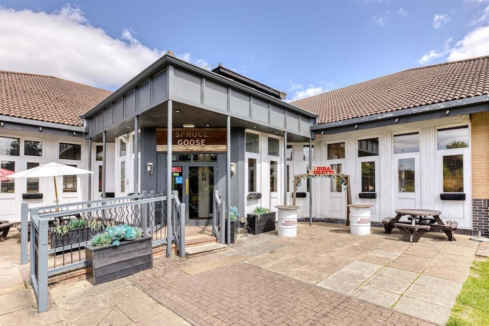 Premier Inn Basingstoke West Premier Inn Basingstoke West
