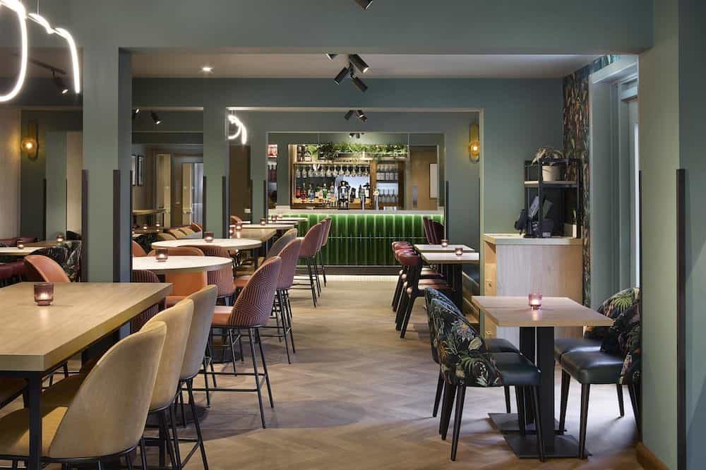 Premier Inn Chester Central (South East) Premier Inn Chester Central (South East)