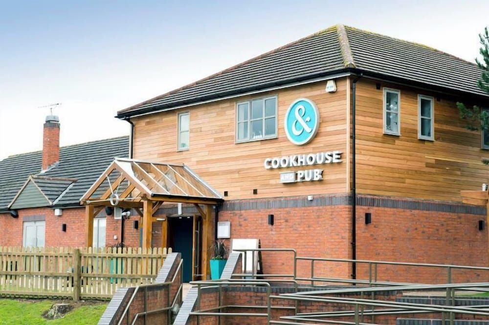 Premier Inn Birmingham Oldbury (M5, Jct 2)0