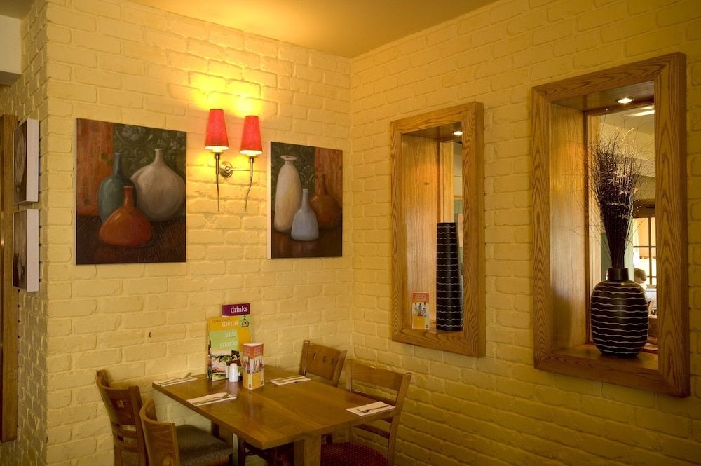 Premier Inn Dunfermline4