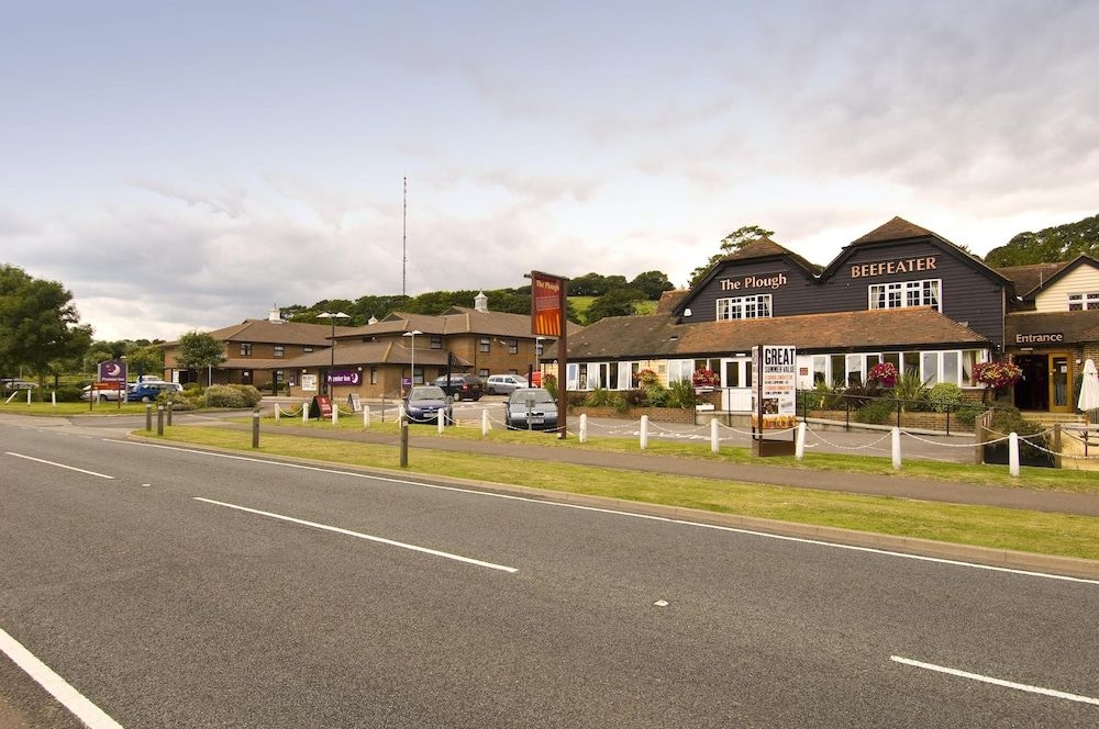 Premier Inn Dover (A20)1