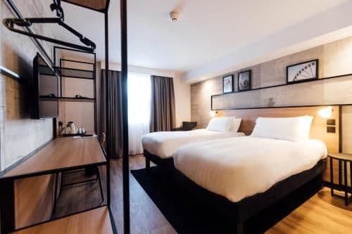 Standard Room with 2 Single Beds
