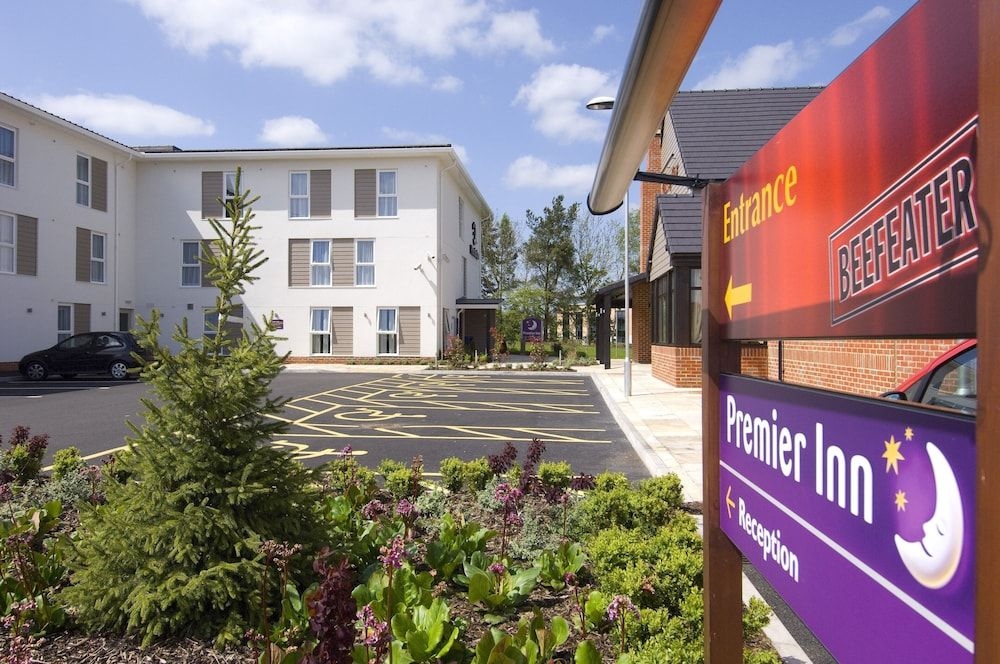 Premier Inn Corby4