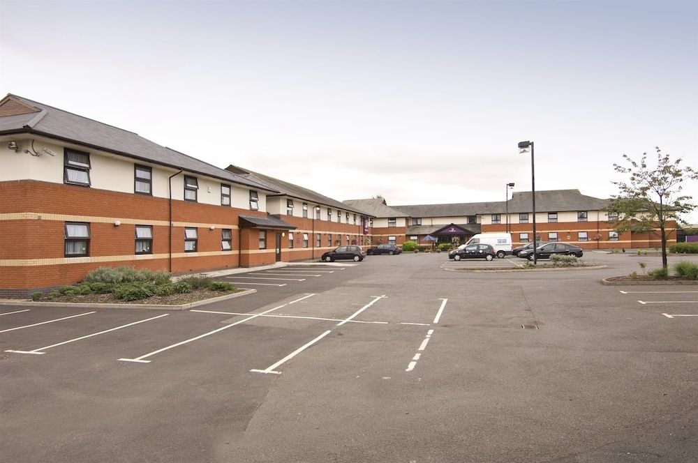 Premier Inn Coventry (Binley/A46)2