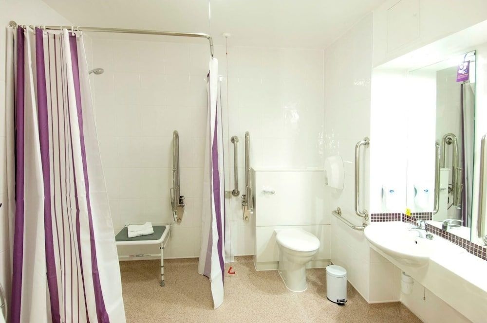Premier Inn Coventry (M6 J2)3