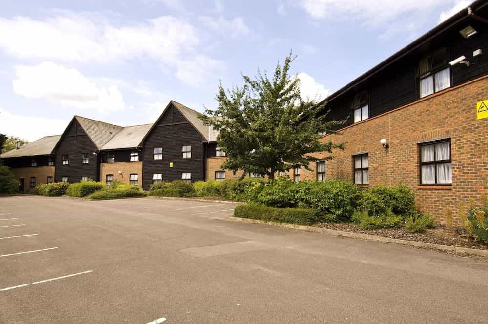 Premier Inn Farnborough West (Southwood) Premier Inn Farnborough West (Southwood)