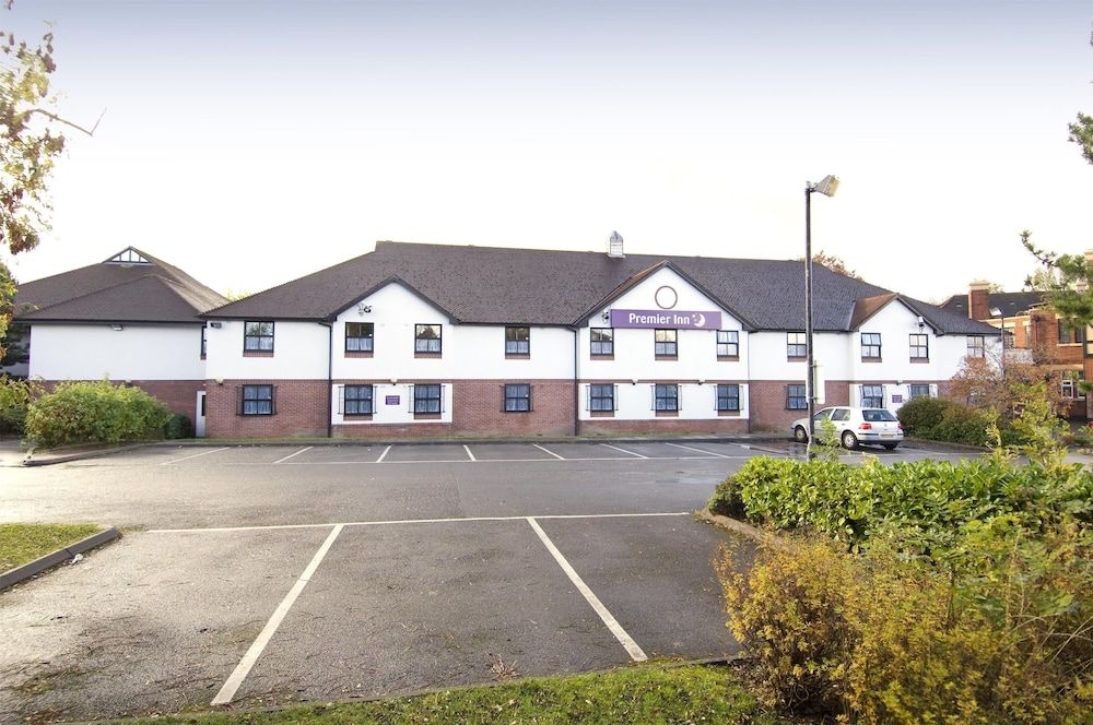 Premier Inn Manchester Airport (Heald Green)2