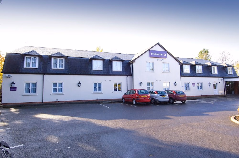 Premier Inn Manchester (Handforth)1