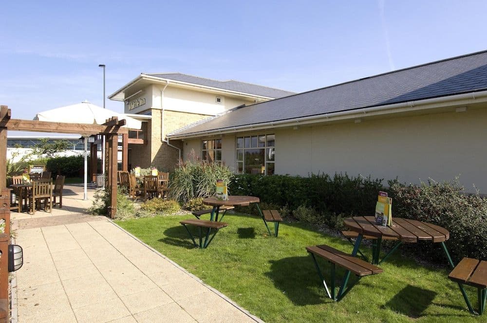 Premier Inn Gloucester Business Park Premier Inn Gloucester Business Park