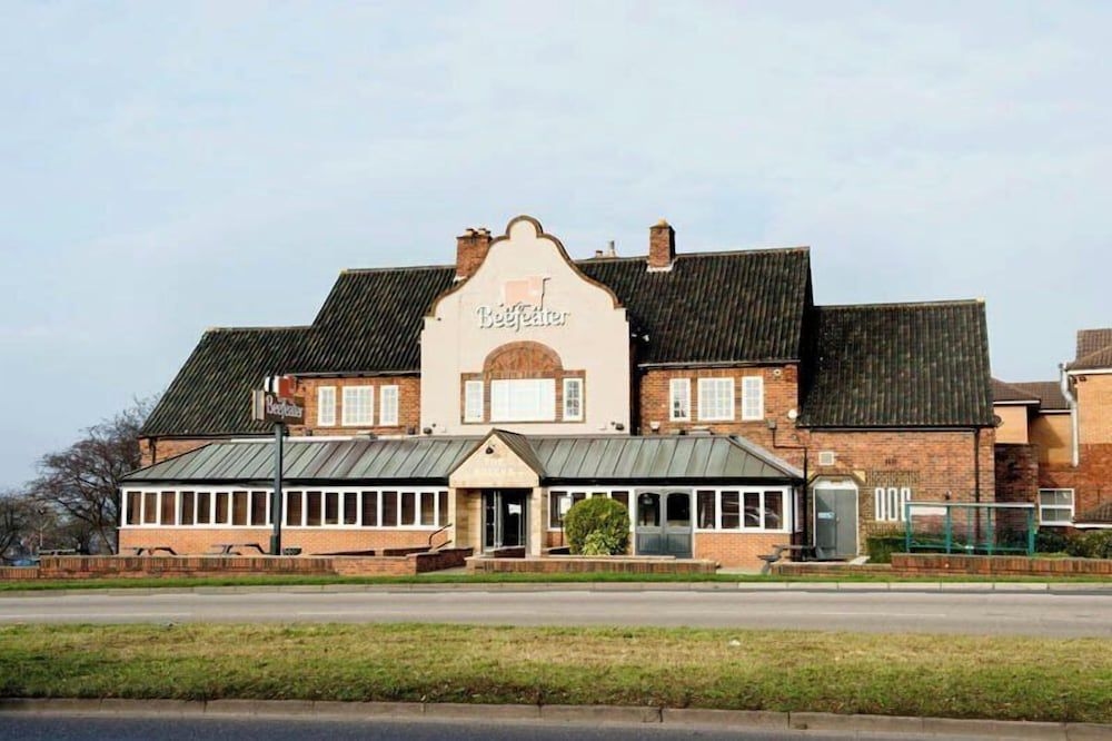 Premier Inn Rotherham East (M18/M1)2