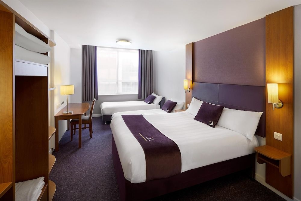 Premier Inn Leeds City Centre3