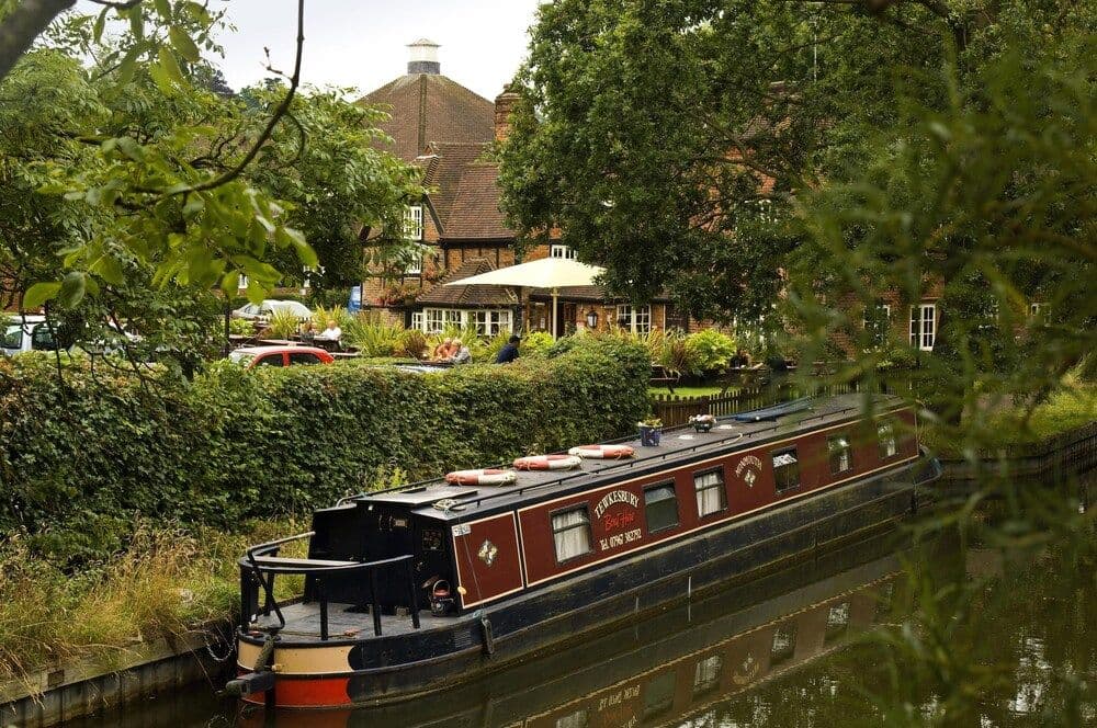 Premier Inn Woking West (A324) Premier Inn Woking West (A324)