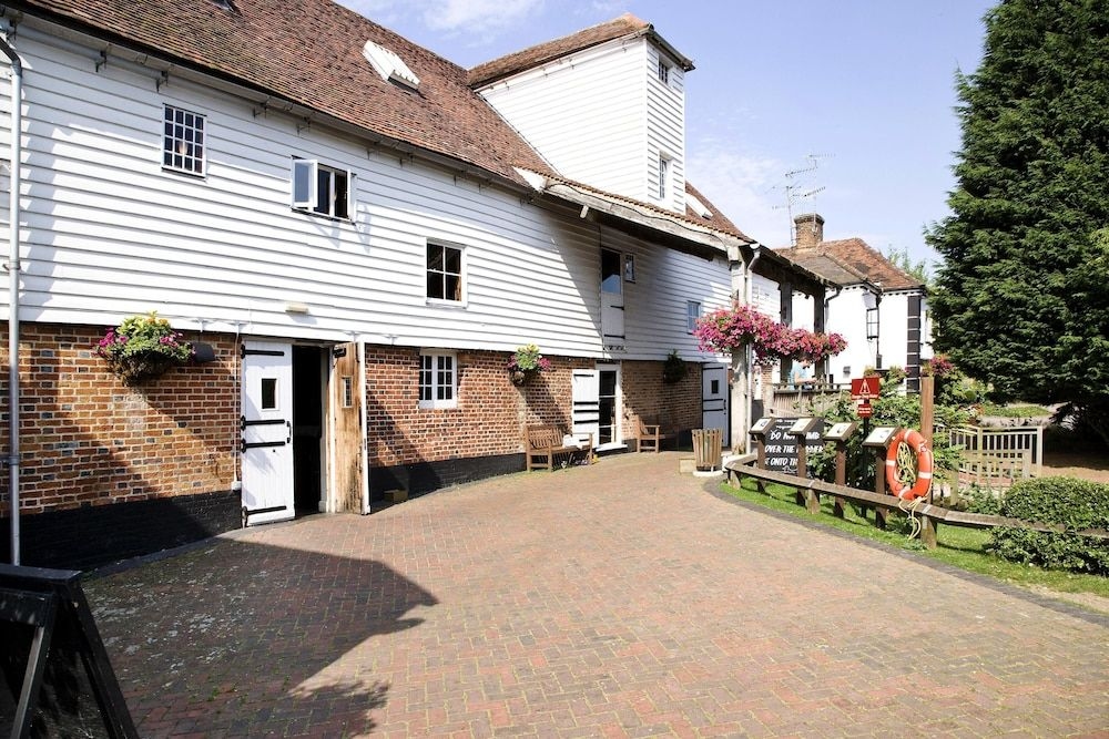 Premier Inn St. Albans/Bricket Wood1