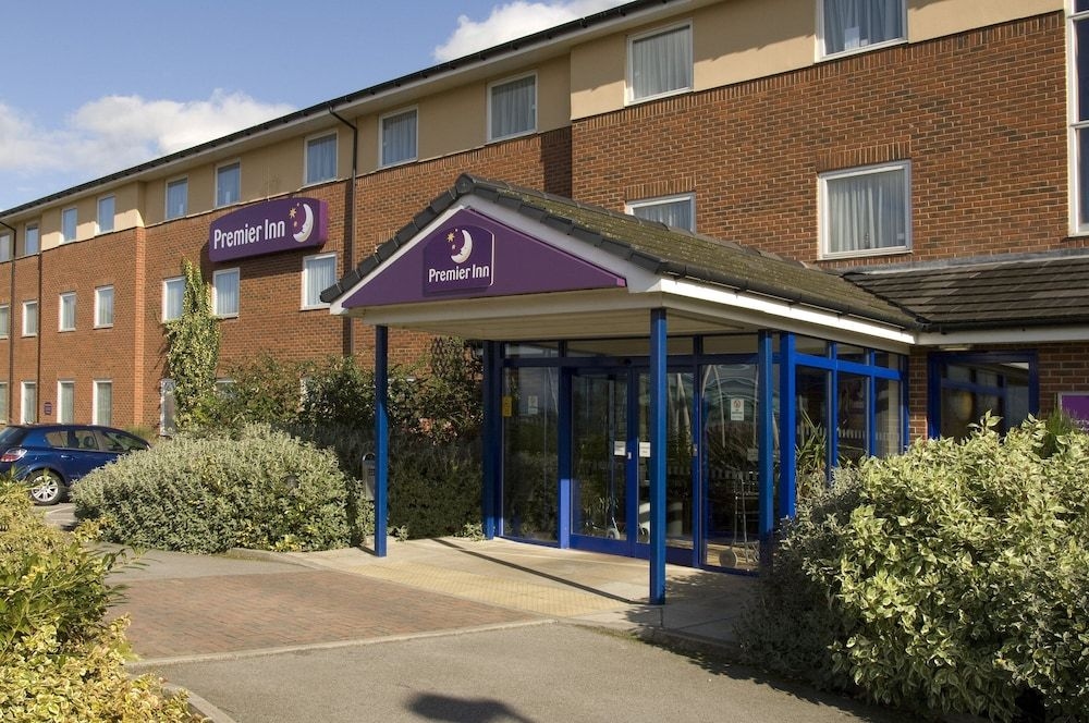 Premier Inn Wakefield South (M1, Jct39)1
