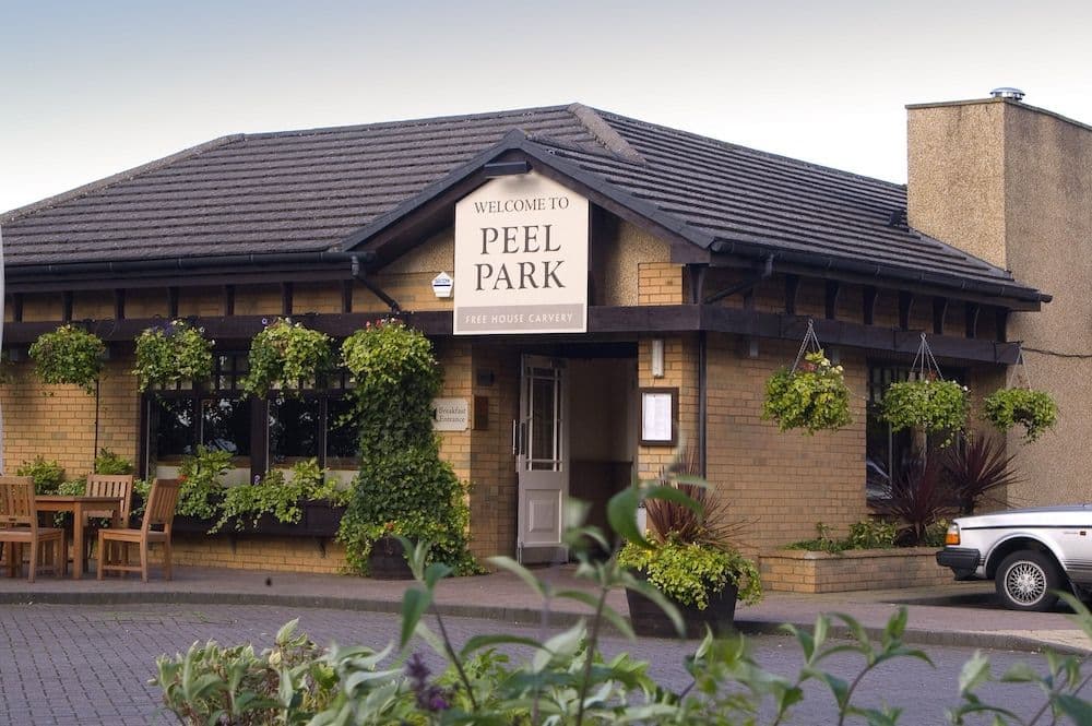 Premier Inn Glasgow East Kilbride (Peel Park) Premier Inn Glasgow East Kilbride (Peel Park)