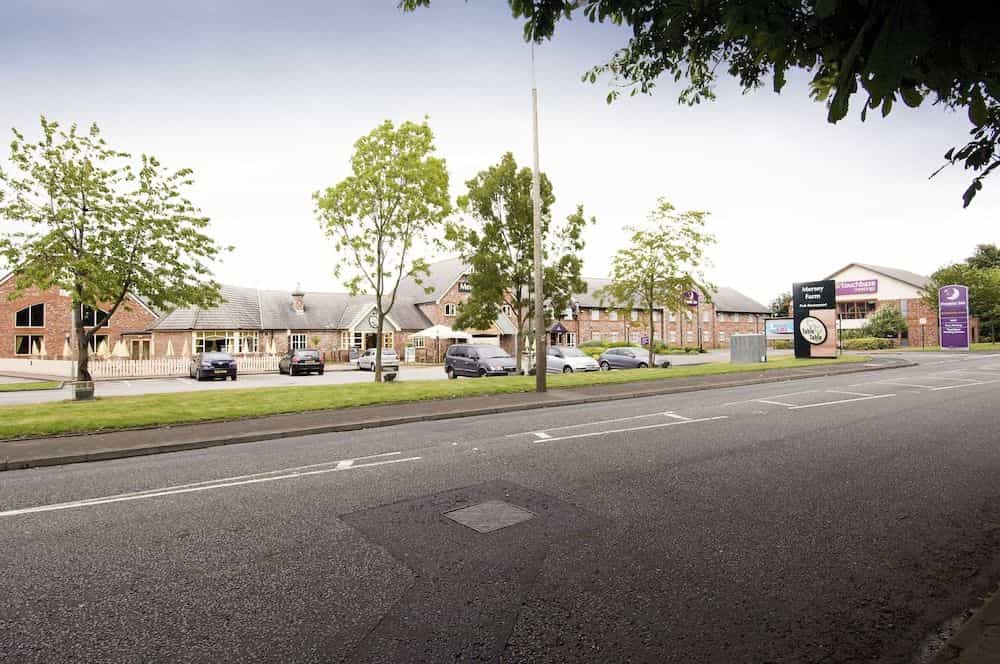 Premier Inn Manchester (Sale) Premier Inn Manchester (Sale)