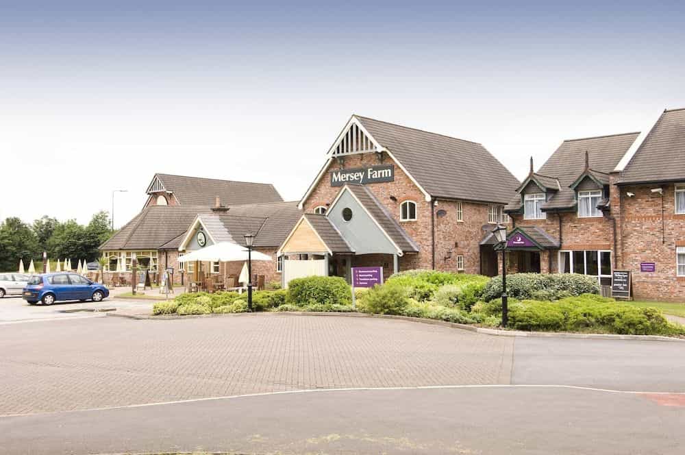 Premier Inn Manchester (Sale) Premier Inn Manchester (Sale)