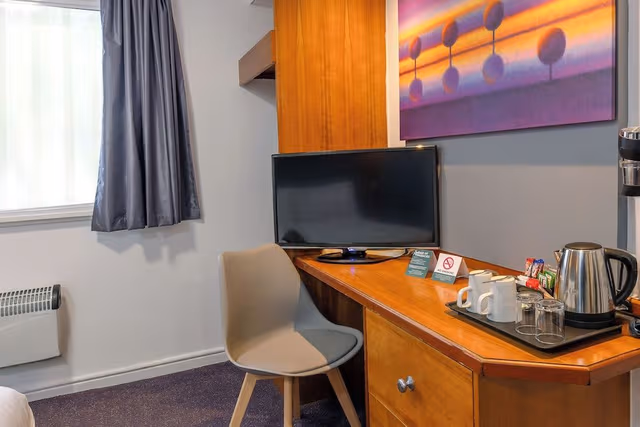 Standard Room, 1 Double Bed, Accessible, Bathtub
