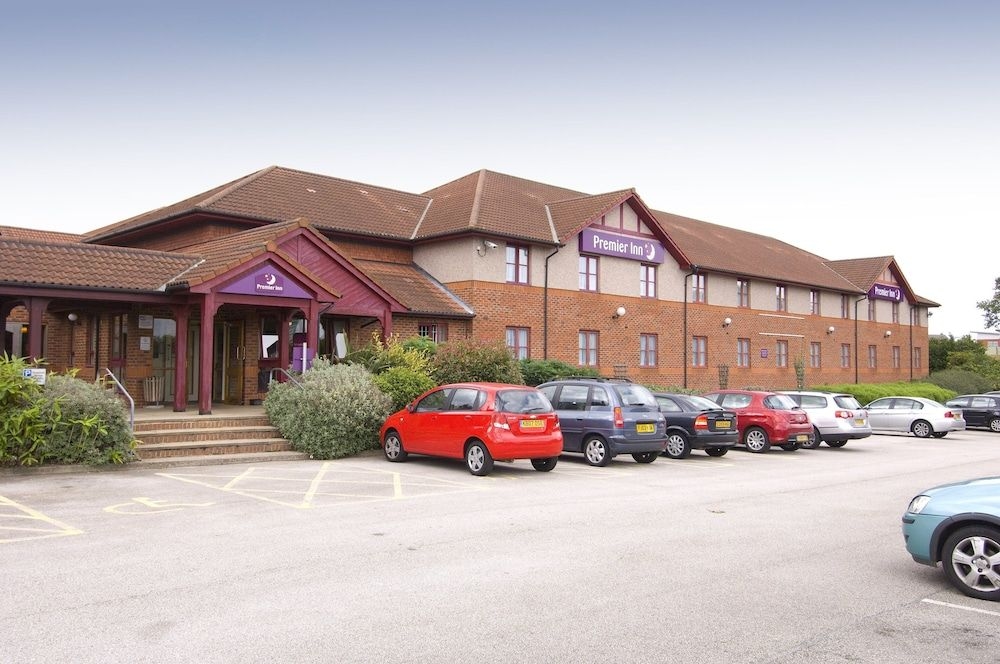 Premier Inn Mansfield2