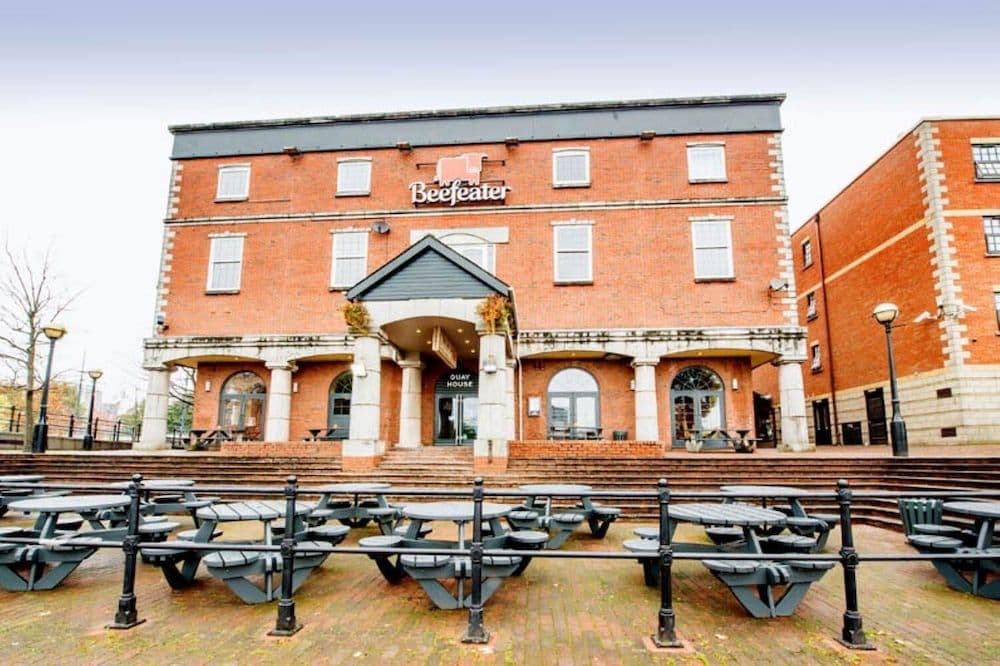 Premier Inn Manchester (Salford Quays) Premier Inn Manchester (Salford Quays)