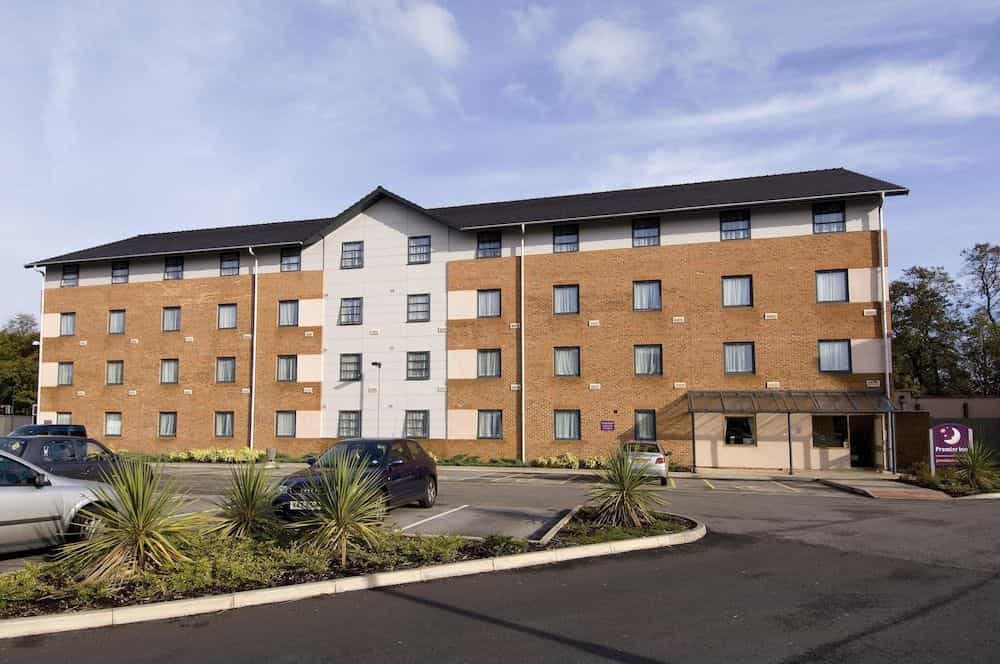 Premier Inn Manchester (West Didsbury) Premier Inn Manchester (West Didsbury)