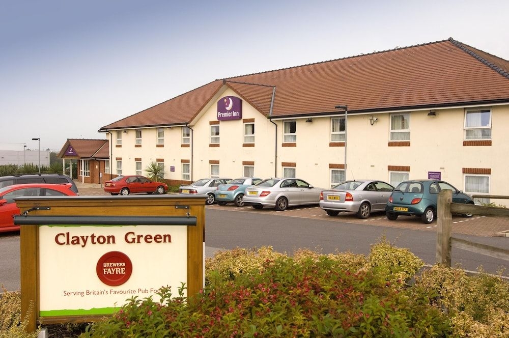 Premier Inn Oldham Central2