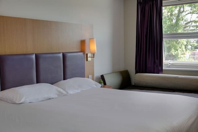 Standard Room, 1 Double Bed, Accessible, Bathtub