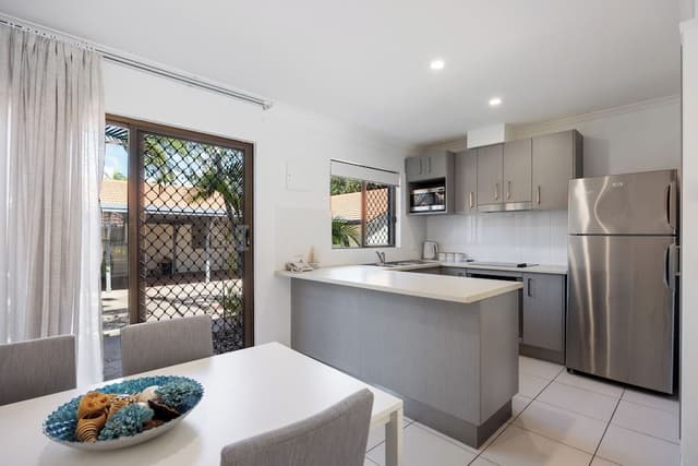Townhome, 2 Bedrooms, Pool View