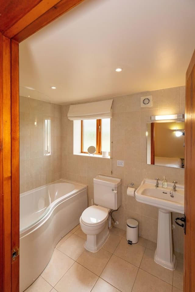 Suite, Ensuite (with Kitchenette)