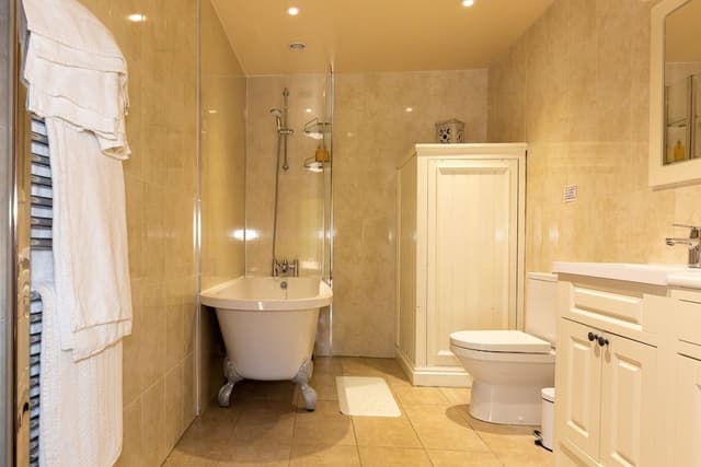 Suite, Ensuite