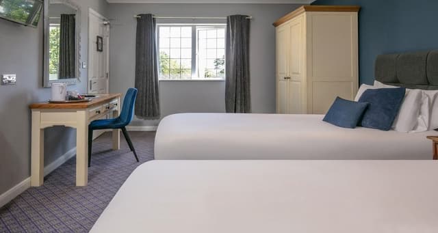 Superior Room, 2 Twin Beds, Non Smoking (Larger Room)