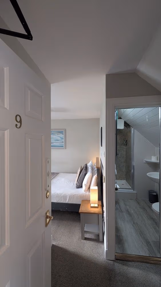 Double Room, Ensuite, Sea View (Compact)