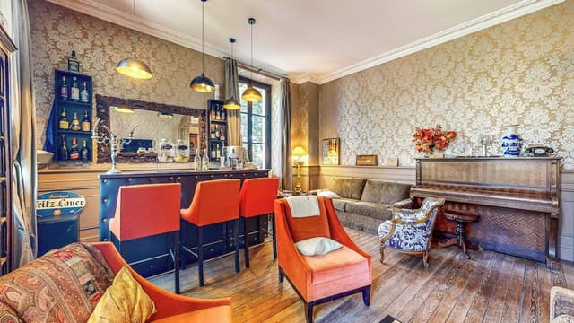 Grand Appartement, étage complet, vue cité