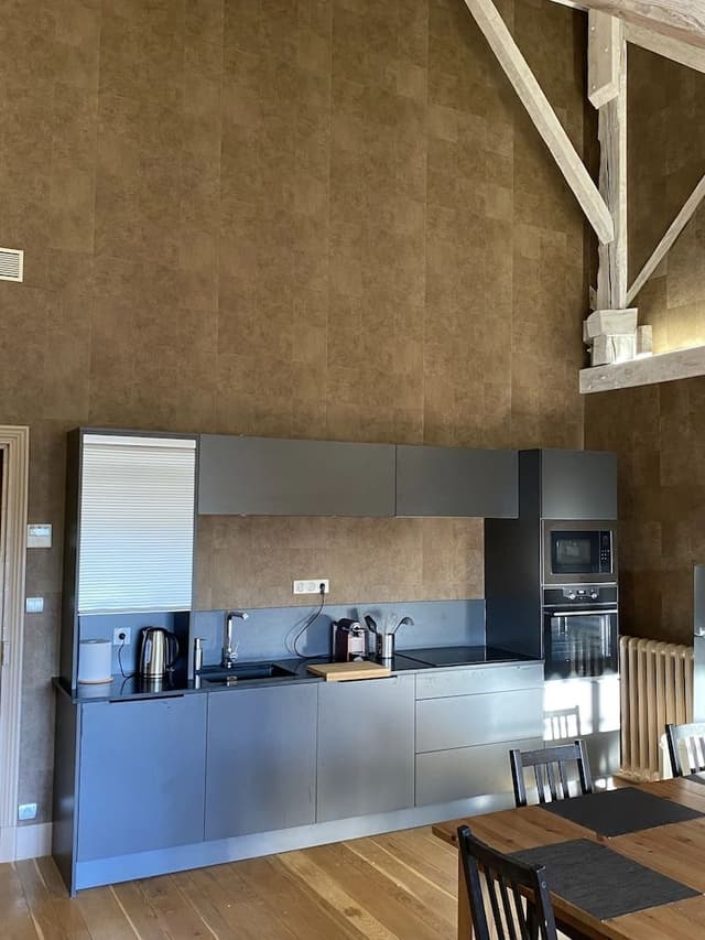 Grand Appartement, étage complet, vue cité