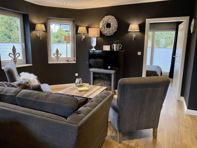 Design Apartment, 2 Bedrooms, Fireplace, Garden View