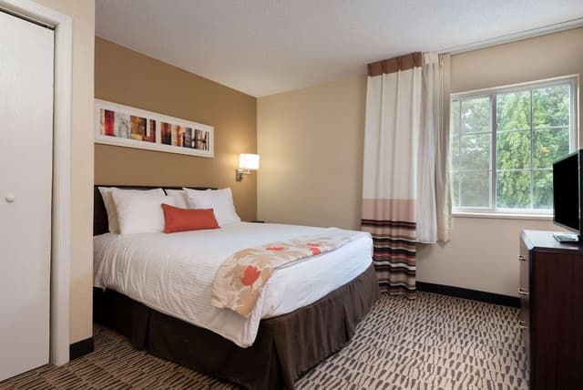 Standard Room, 1 Queen Bed, Non Smoking