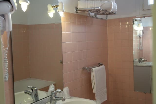 Superior Triple Room (Climatisation)