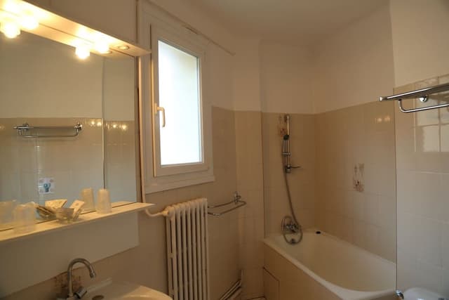 Superior Twin Room (Climatisation)