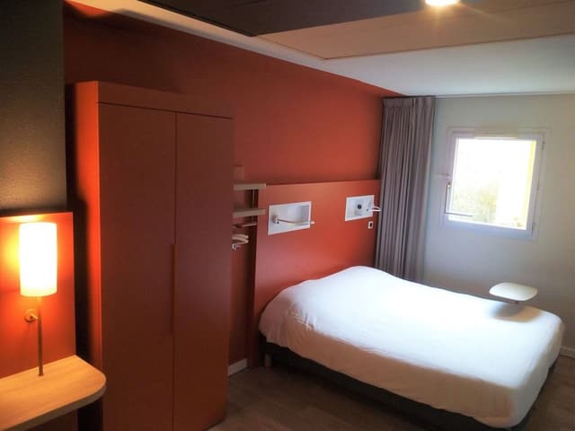 Triple Room, Multiple Beds