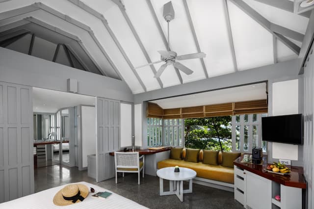 1-Bedroom Hillside Cottage