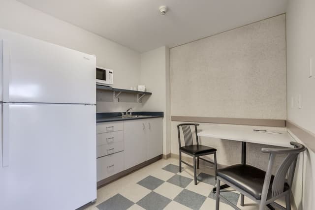 Suite, 2 Bedrooms, Kitchenette