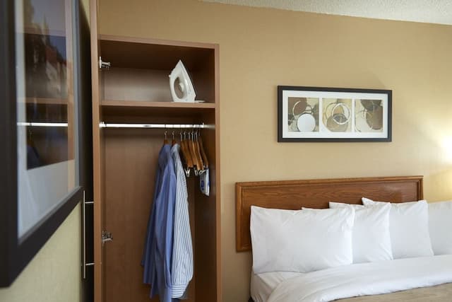 Standard Room, 1 Queen Bed with Sofa bed, Non Smoking