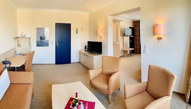 Suite, Balcony