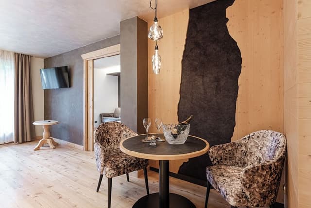 Superior Suite (New)