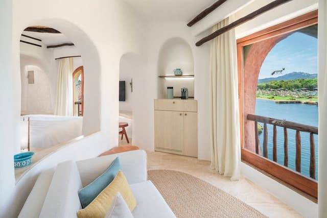 Premium Suite, 1 King Bed, Partial Sea View (Contemporary)